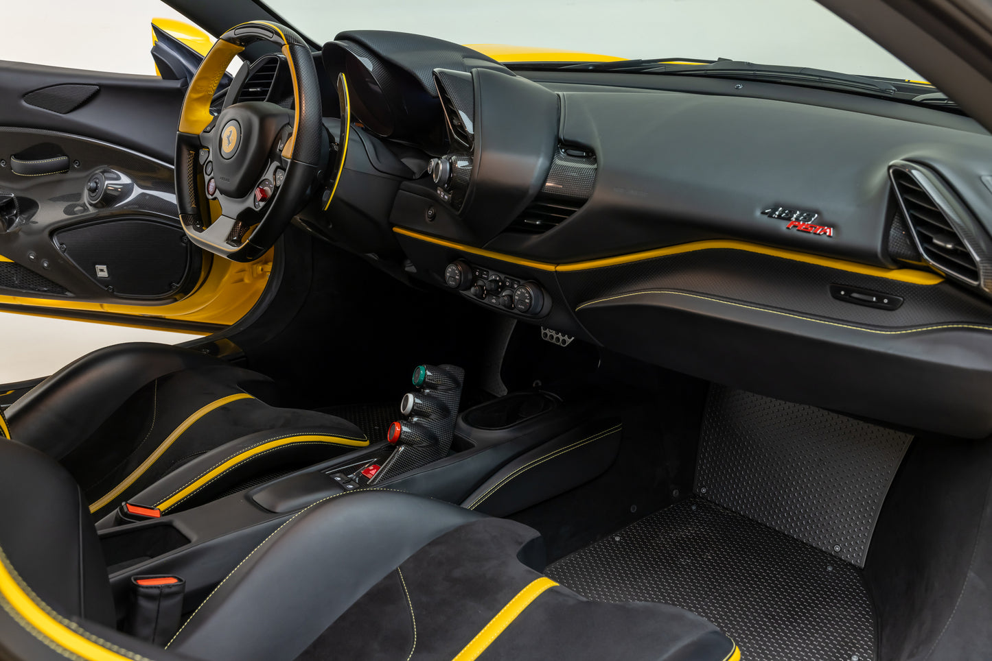 2020 Ferrari 488 Pista