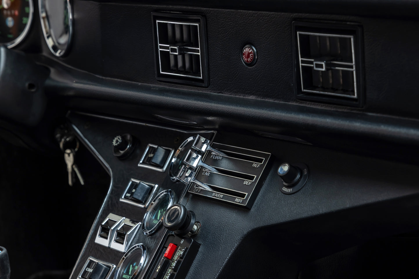 1973 DeTomaso Pantera L