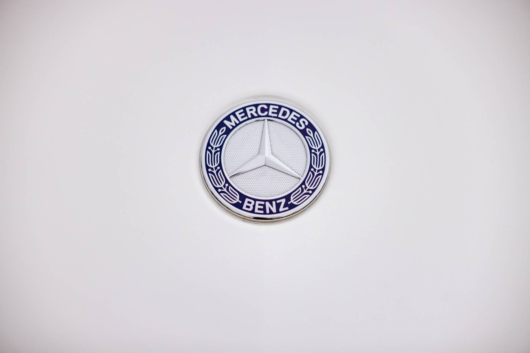 Queen on GLE63S. Mercedes, Mercedes benz, Mercedes logo, Mercedes AMG Logo,  HD phone wallpaper